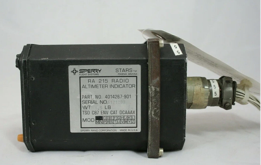 BTSTC ARINC 600 Mount 28 VDC Uçak Yükseklik ölçer 2.5 Lbs Ağırlık 1 Ayak Çözünürlük